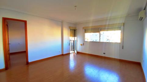 Foto 3 de Pis en venda a Calle Granada, Plaza de Toros - Santa Rita, Almería