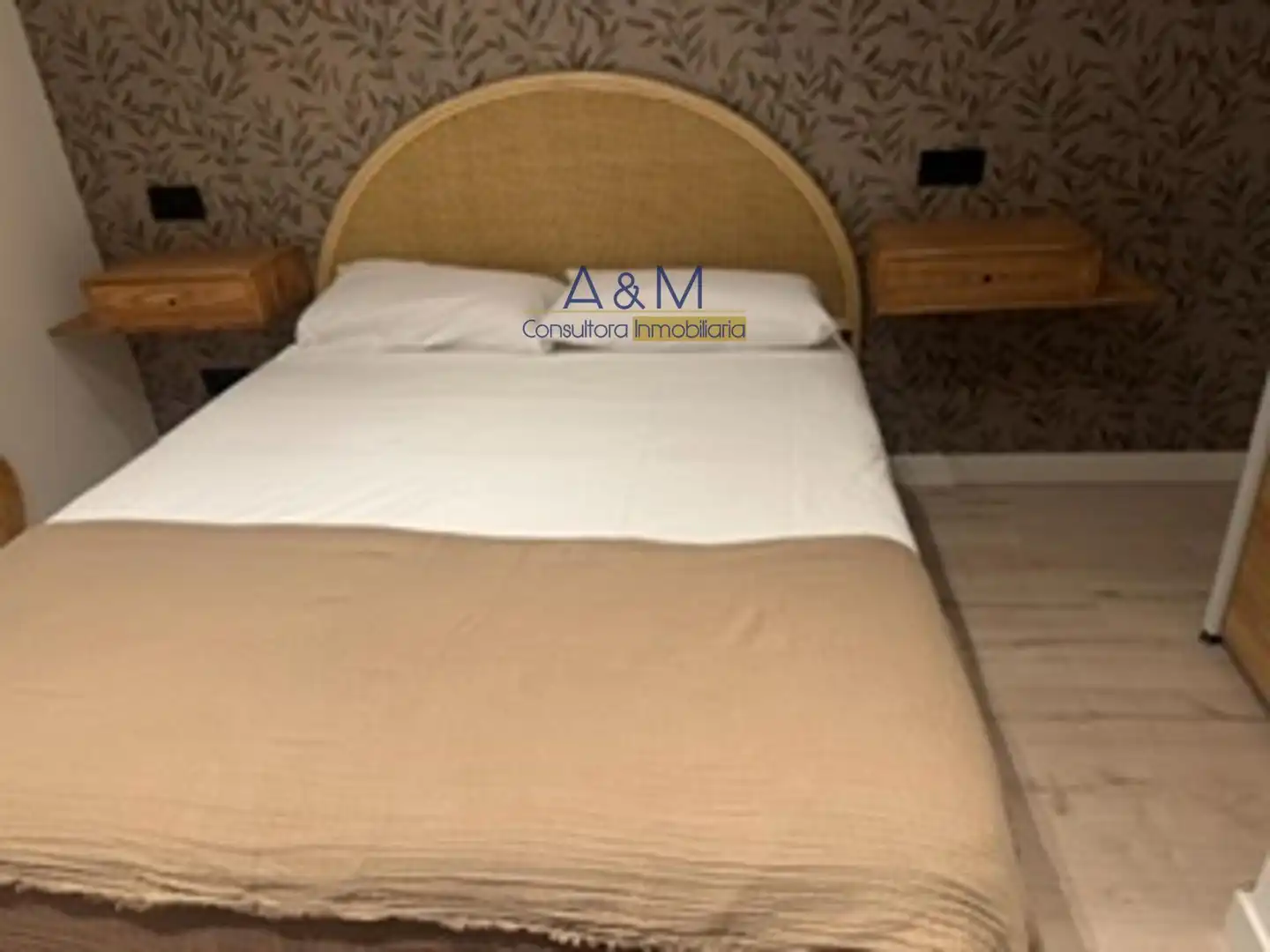 Schlafzimmer von Wohnungen zur Miete in Valladolid mit Heizung, Parkett und Möbliert