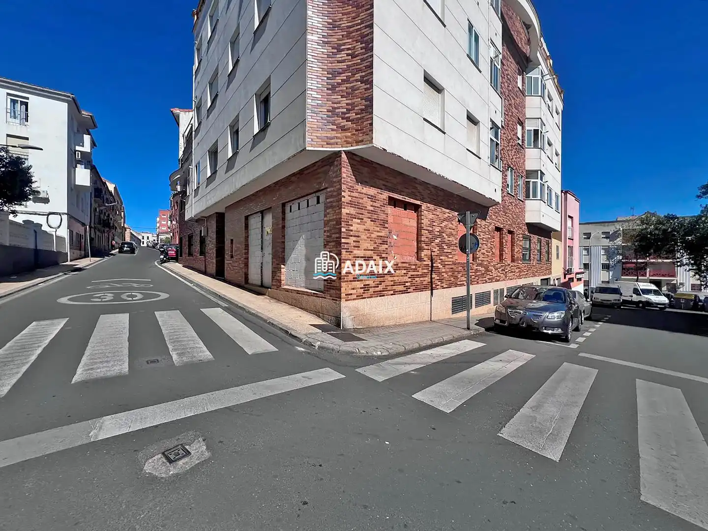 Locale commerciale in vendita a CL SAN JUSTO  PL  PT. CÁCERES