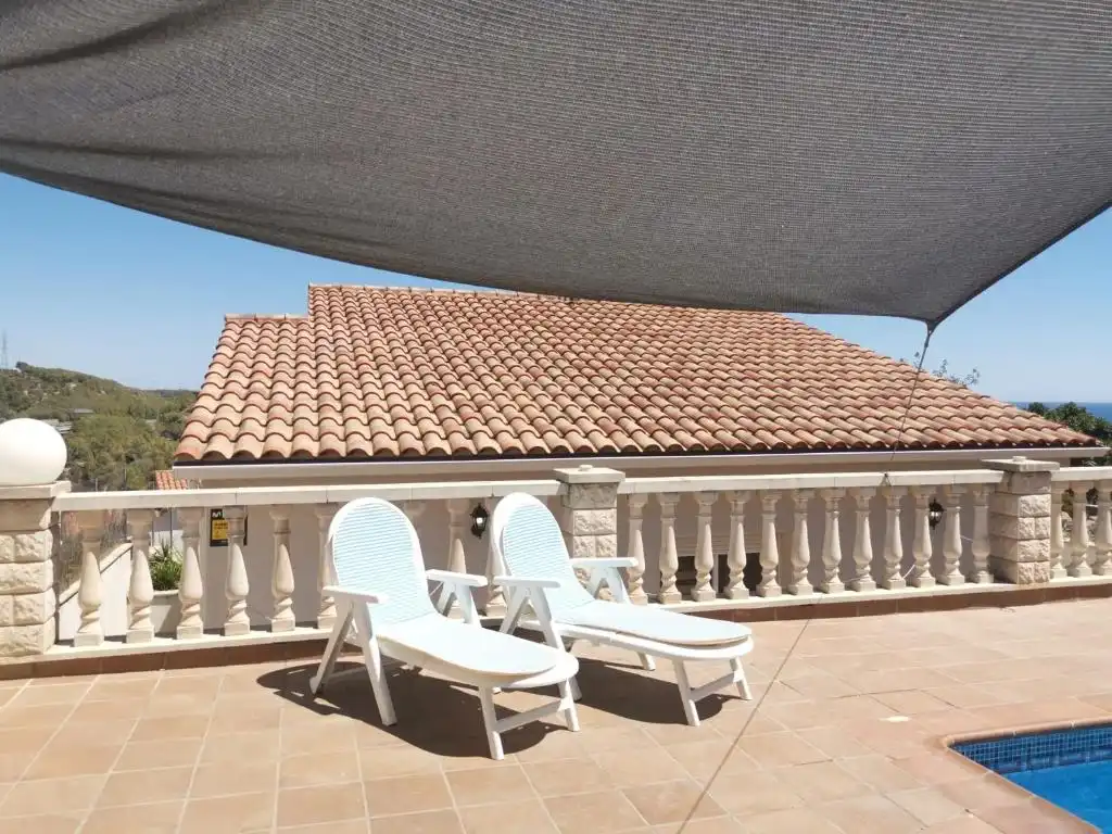Casa con piscina en venta en Carrer Vallès, imagen 9