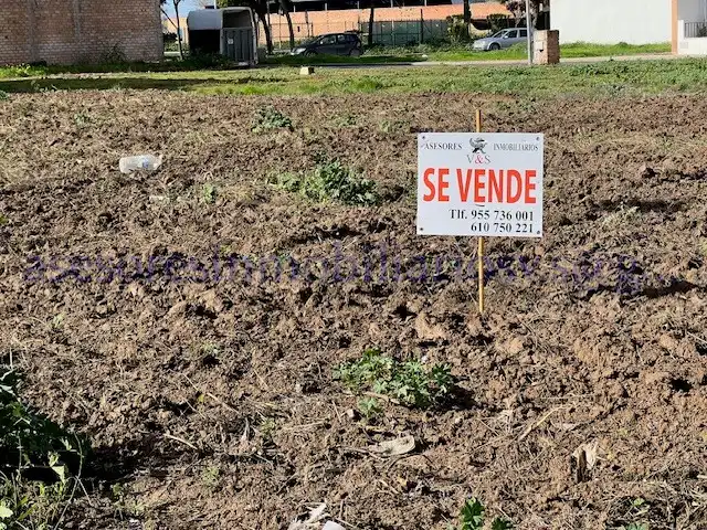 Terreny residencial en venda a Villaverde del Río