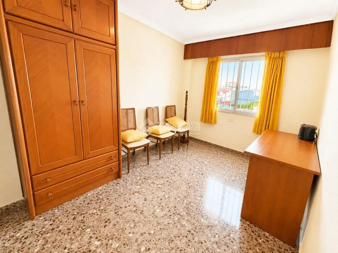 Habitación de Piso en venta en Torrent con Balcón