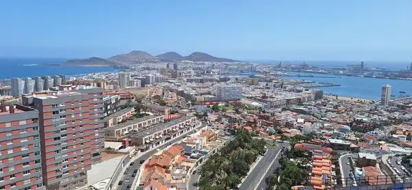 Vista exterior de Pis de lloguer en Las Palmas de Gran Canaria amb Moblat, Rentadora i Balcó