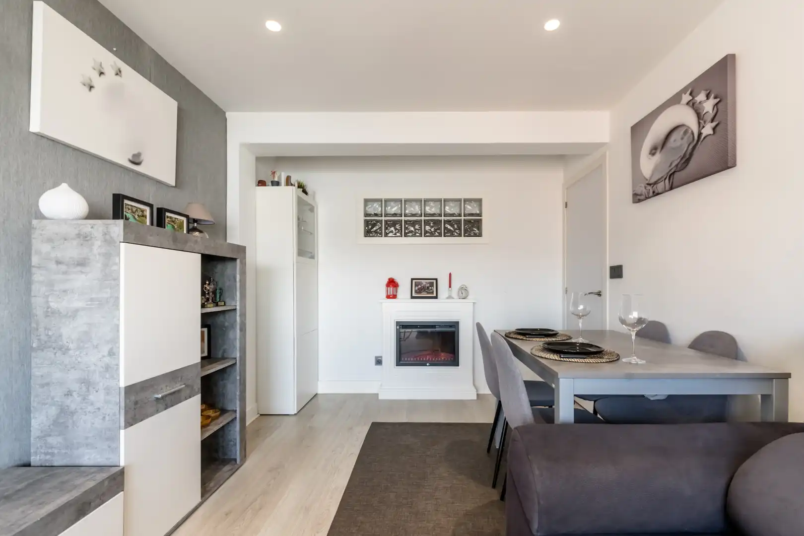 Sala de estar de Piso en venta en Oleiros con Calefacción, Parquet y Horno