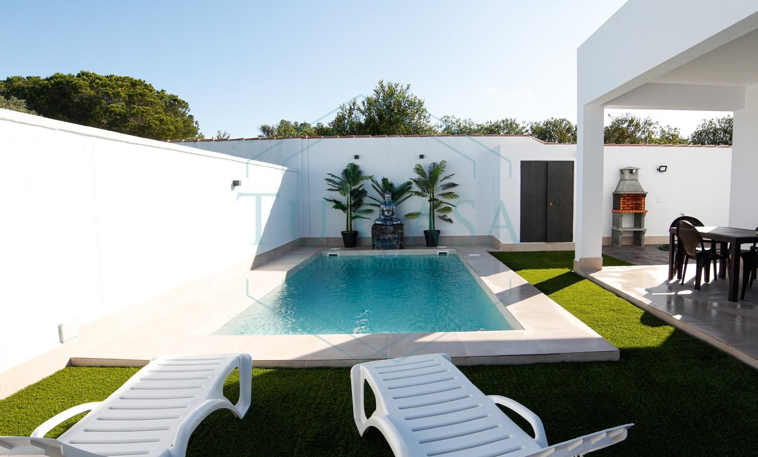 Piscina de Casa o xalet de lloguer en Chiclana de la Frontera amb Aire condicionat, Calefacció i Jardí privat