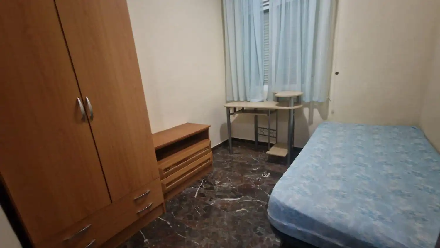 Habitación de Piso en venta en Jaén con Calefacción, Terraza y Balcón
