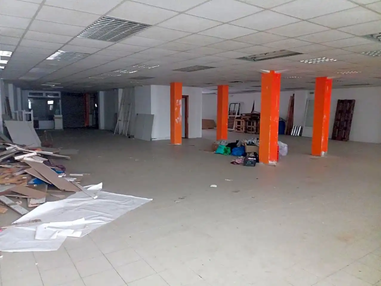 Local comercial en alquiler en Numancia - San Fernando, imagen 4