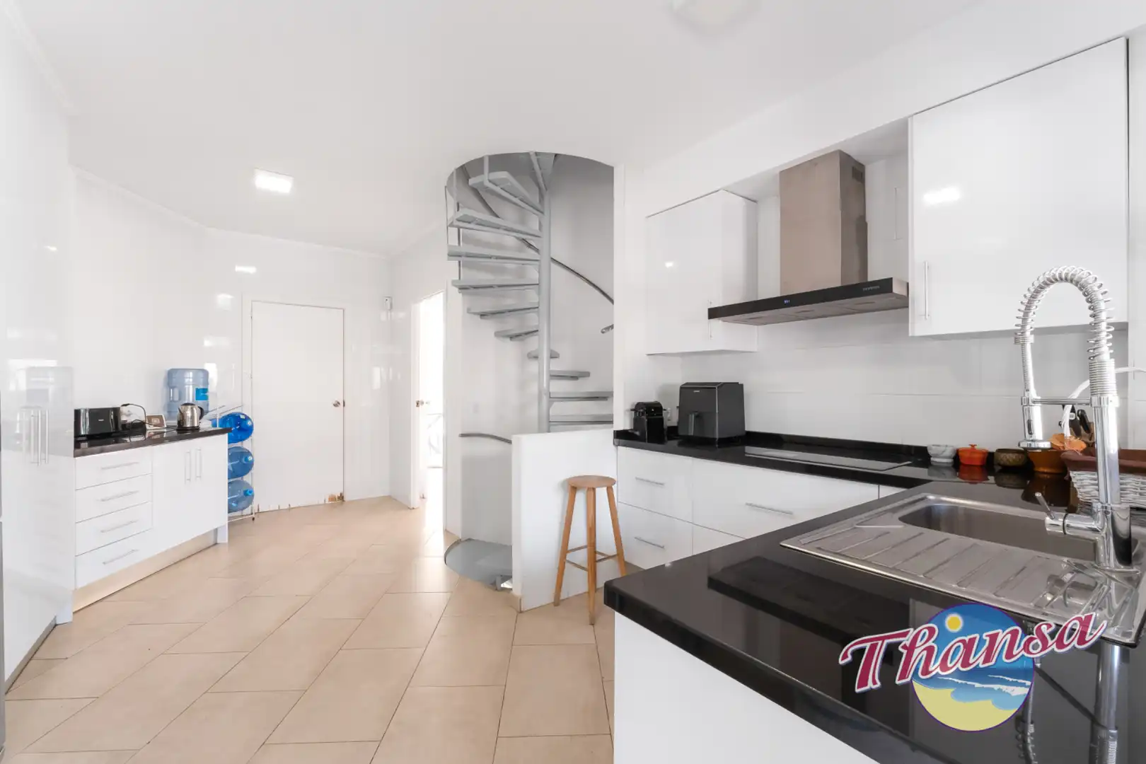 Cocina de Casa o chalet en venta en Alicante / Alacant con Aire acondicionado, Calefacción y Jardín privado