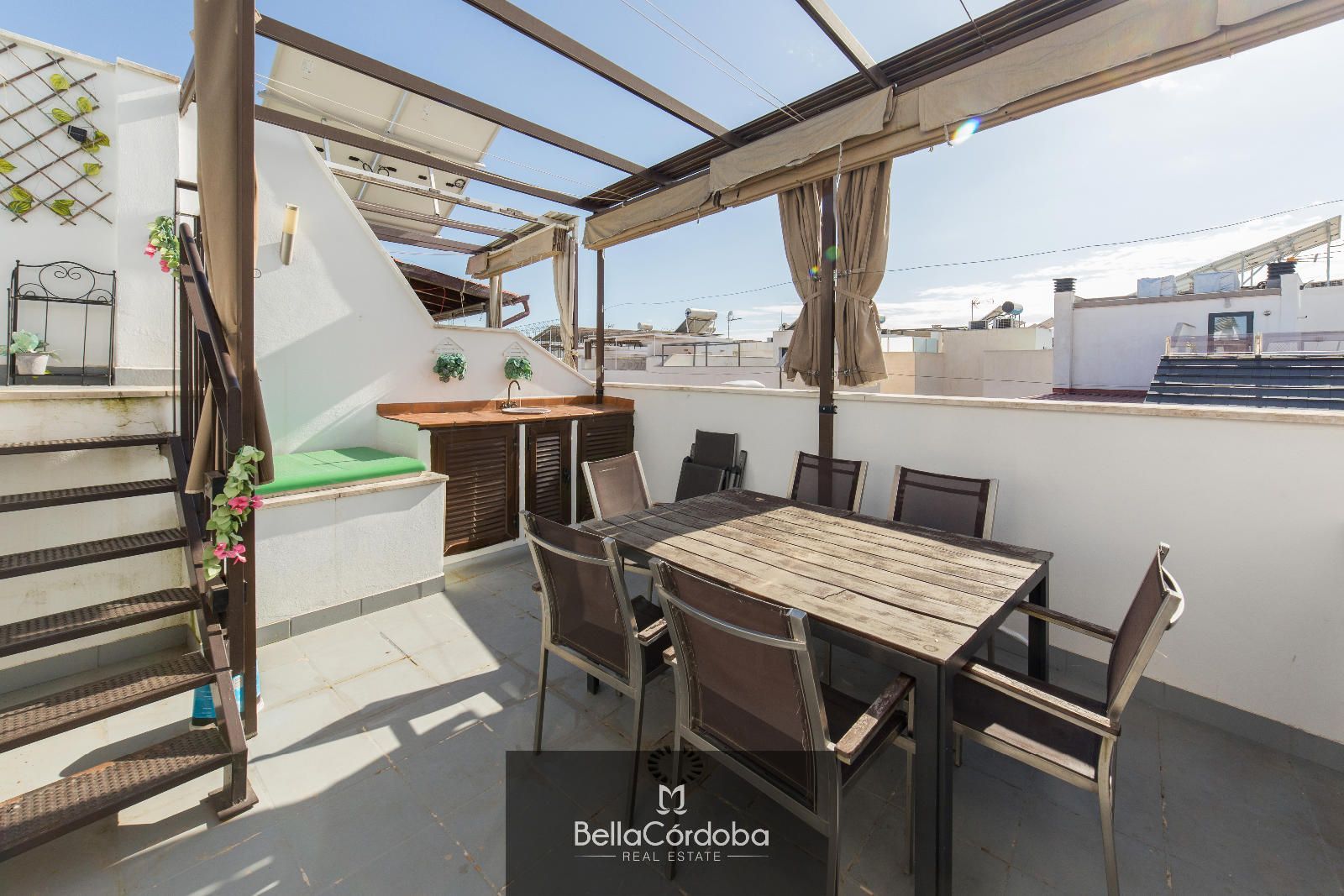 Terrassa de Casa adosada en venda en  Córdoba Capital amb Aire condicionat, Terrassa i Piscina