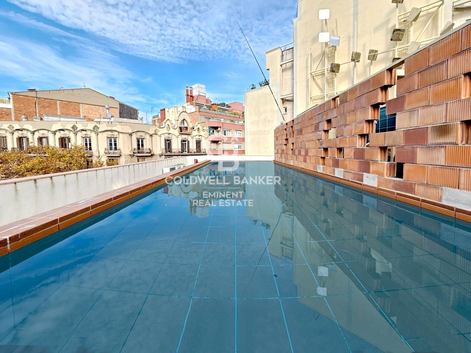 Swimming pool of Flat for sale in  Barcelona Capital  with Air Conditioner, Heating and Balcony