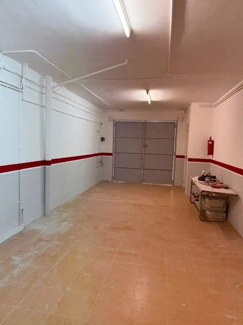 Casa adosada en venta en Torelló con Calefacción, Terraza y Balcón
