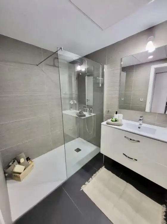 Bany de Apartament de lloguer en Rincón de la Victoria