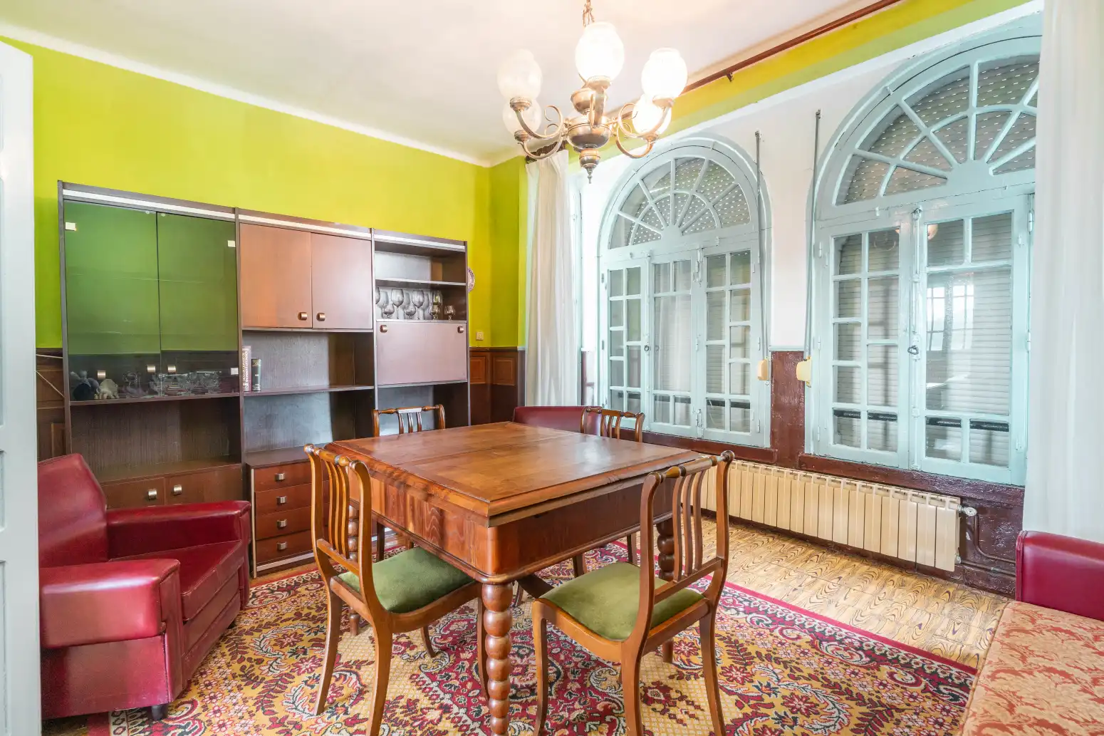 Comedor de Casa adosada en venta en Salas con Parquet, Terraza y Trastero