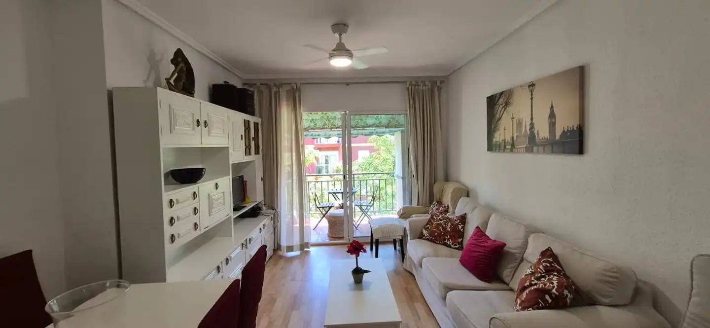 Flat for rent in calle de la Indústria, L'Illa Perduda