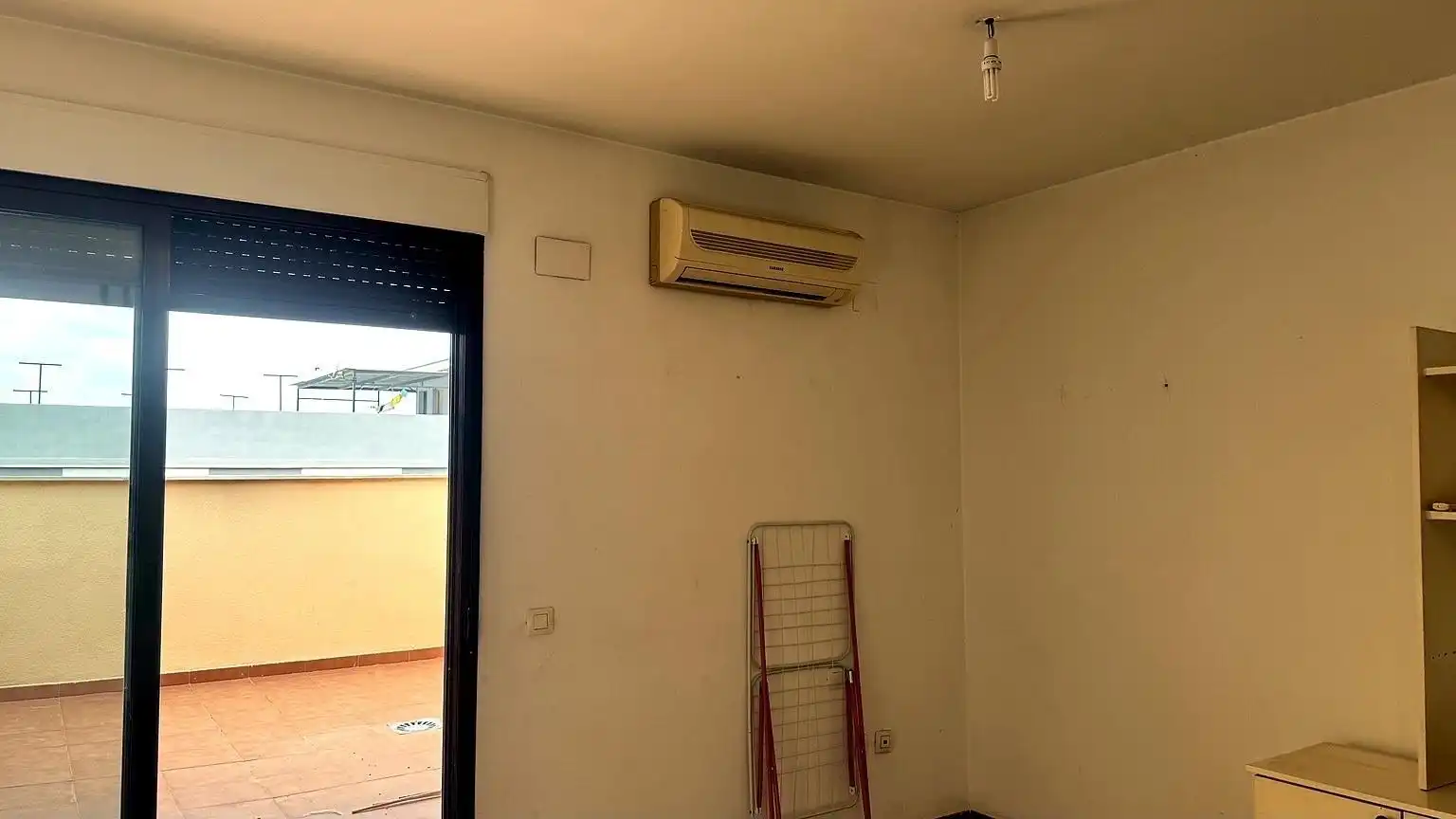 Balcony of Attic for sale in Almazora / Almassora  with Air Conditioner and Terrace
