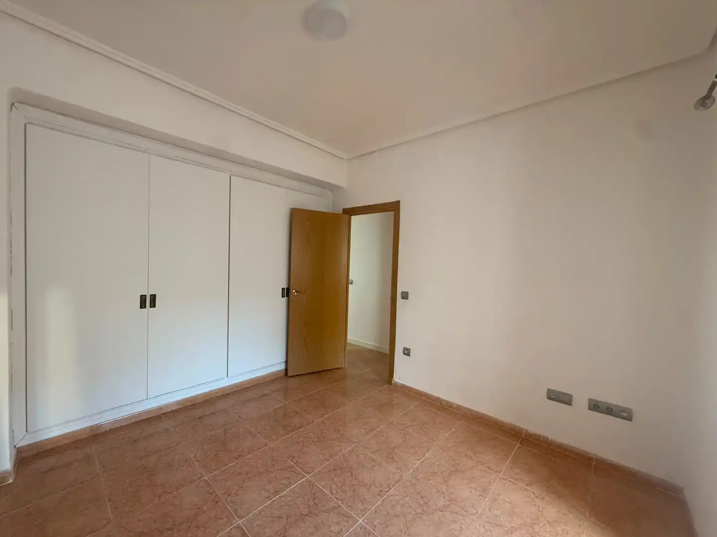 Flat for rent in Mislata  with Air Conditioner, Furnished and Oven