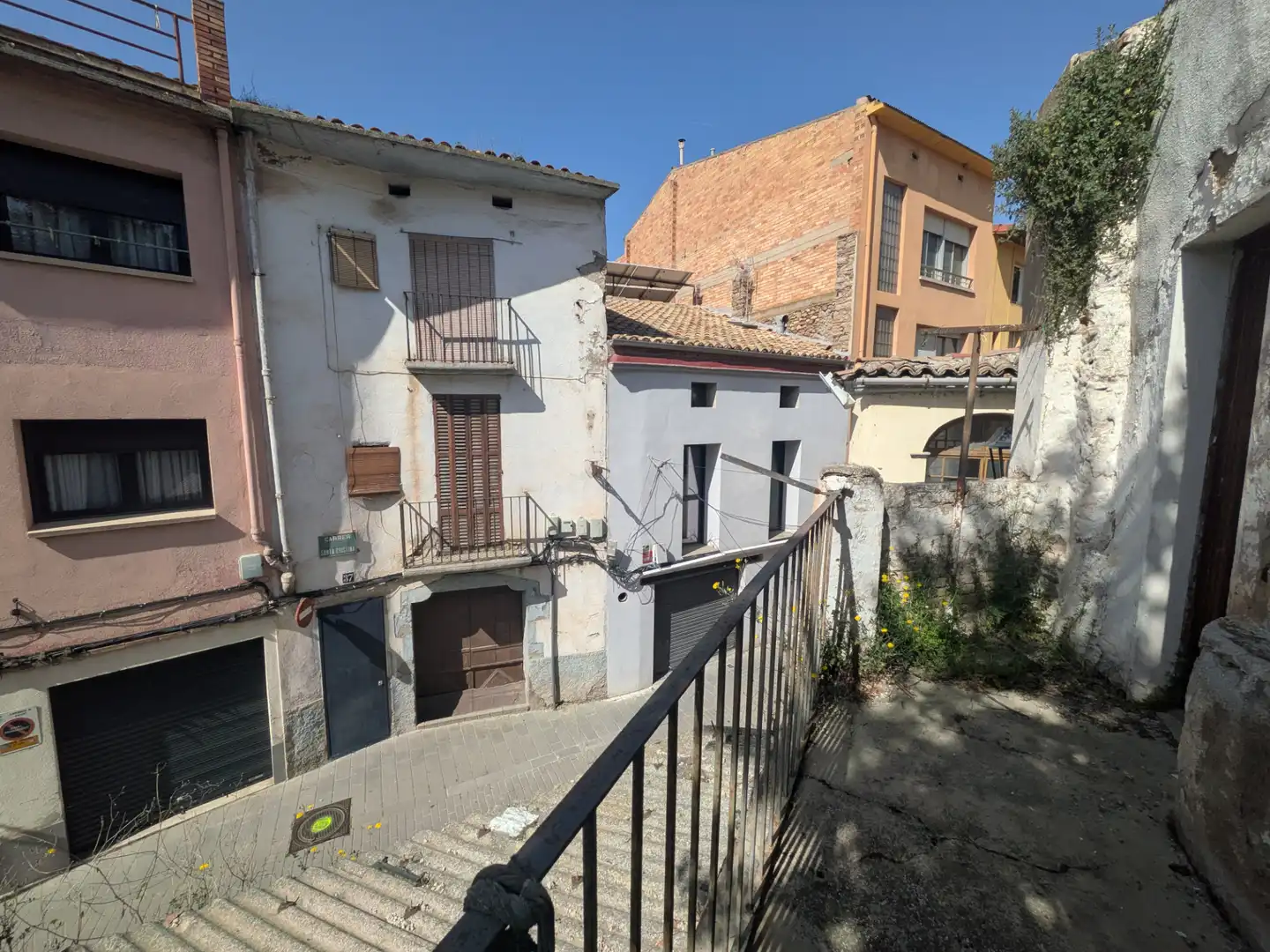 Vista exterior de Finca rústica en venda en Sallent amb Jardí privat