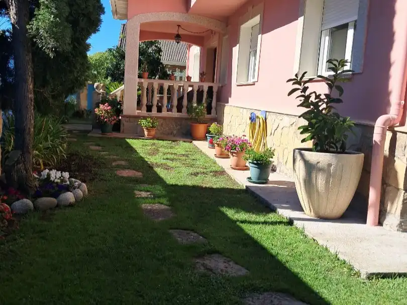 Xalet amb piscina en venda a Avenida de la Madre Maravillas 33, imagen 3