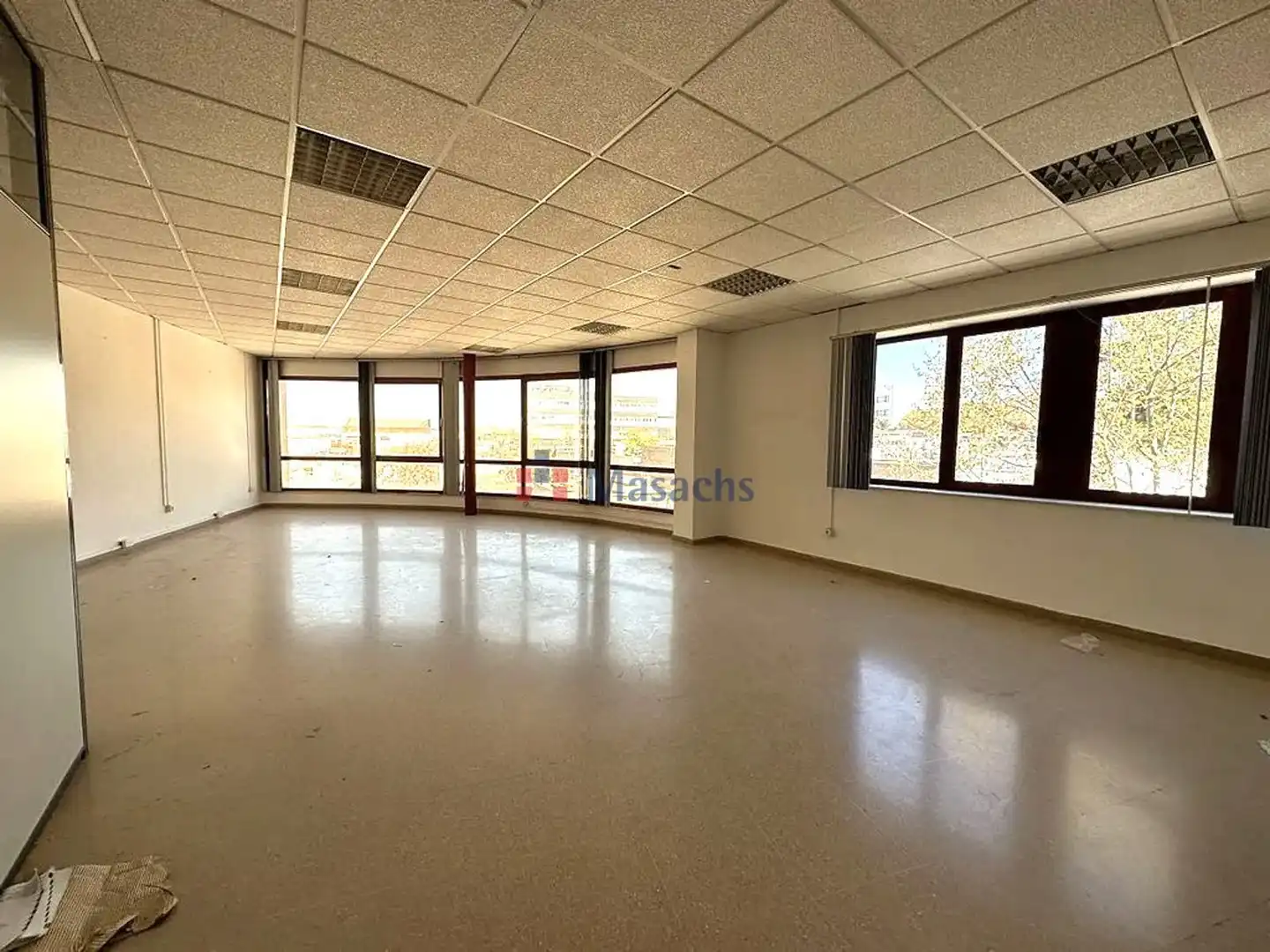 Office space to rent in El Pedró