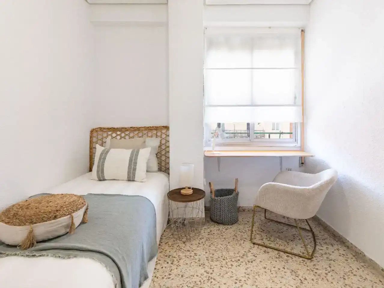 Schlafzimmer von Wohnung zum Verkauf in  Valencia Capital mit Balkon