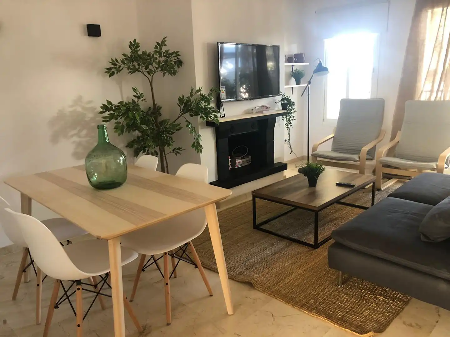 Wohnzimmer von Wohnung zum Verkauf in Marbella mit Klimaanlage, Terrasse und Möbliert