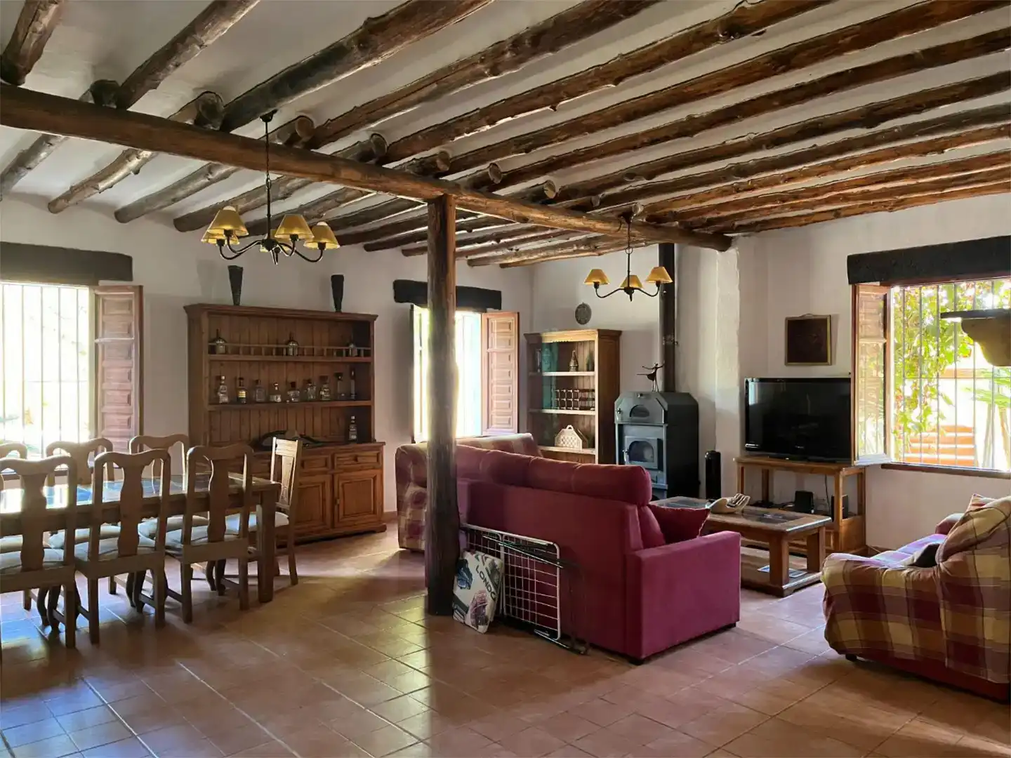 Sala d'estar de Finca rústica en venda en Casabermeja amb Piscina