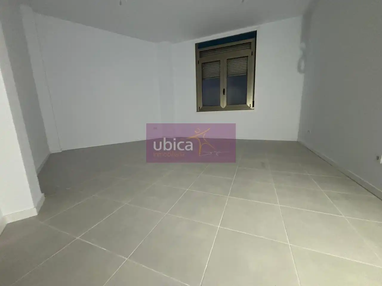 Ufficio con ascensore in affitto a Mos