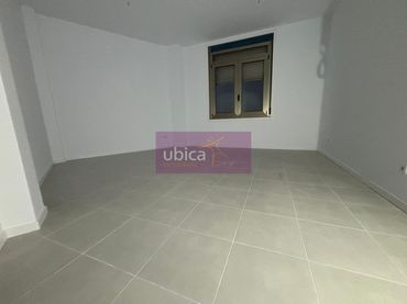 Ufficio con ascensore in affitto a Mos