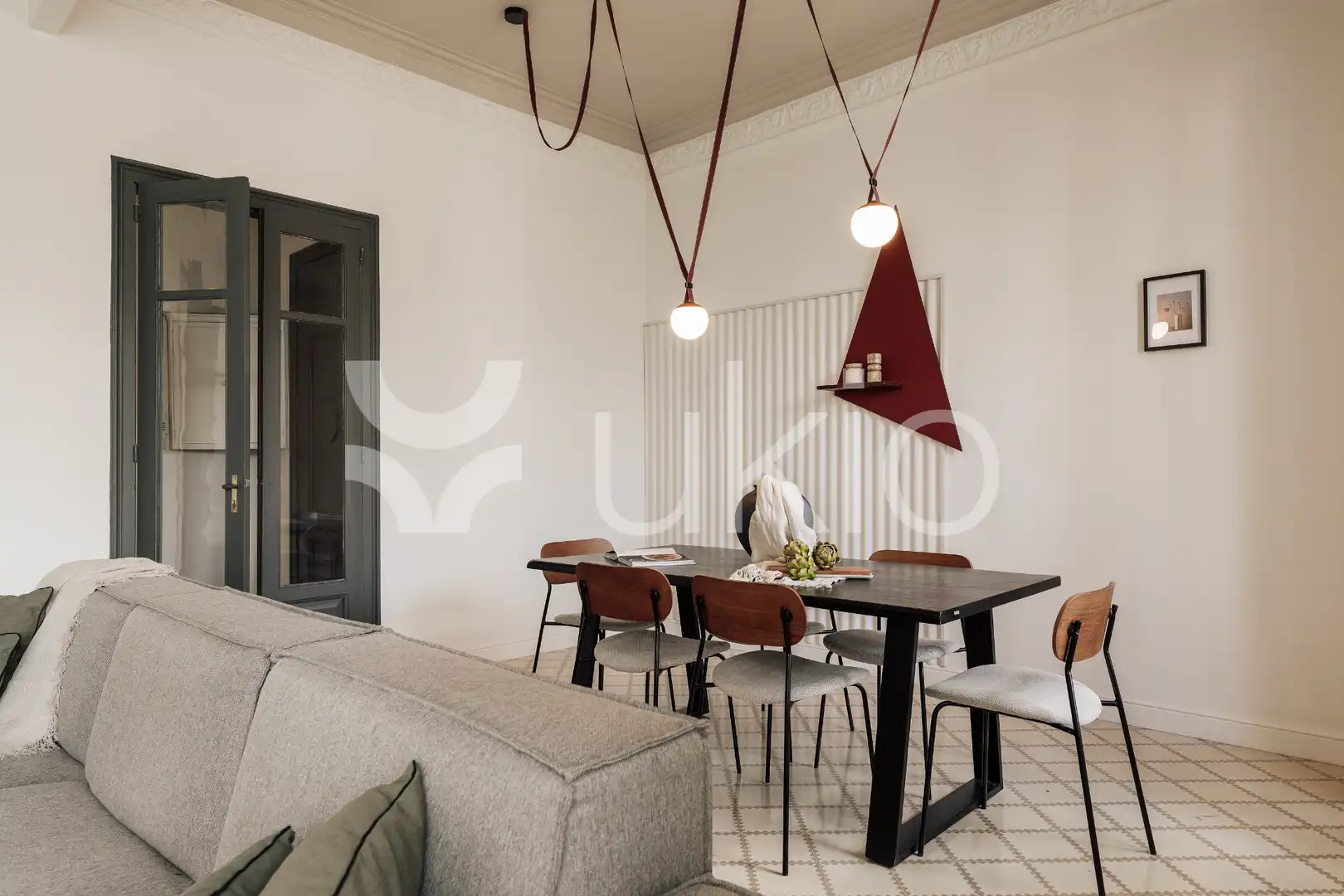 Comedor de Apartamento de alquiler en Barcelona con Aire acondicionado, Calefacción y Amueblado