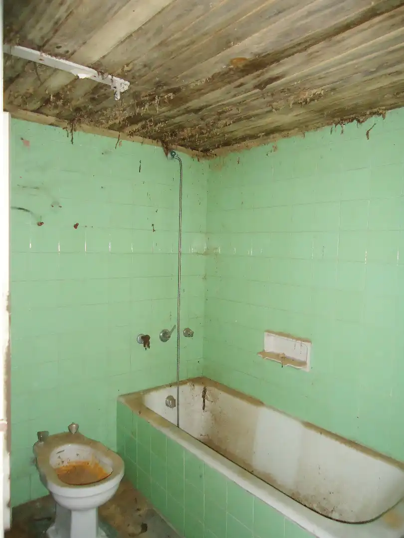 Badezimmer von Gebäude zum Verkauf in Laviana