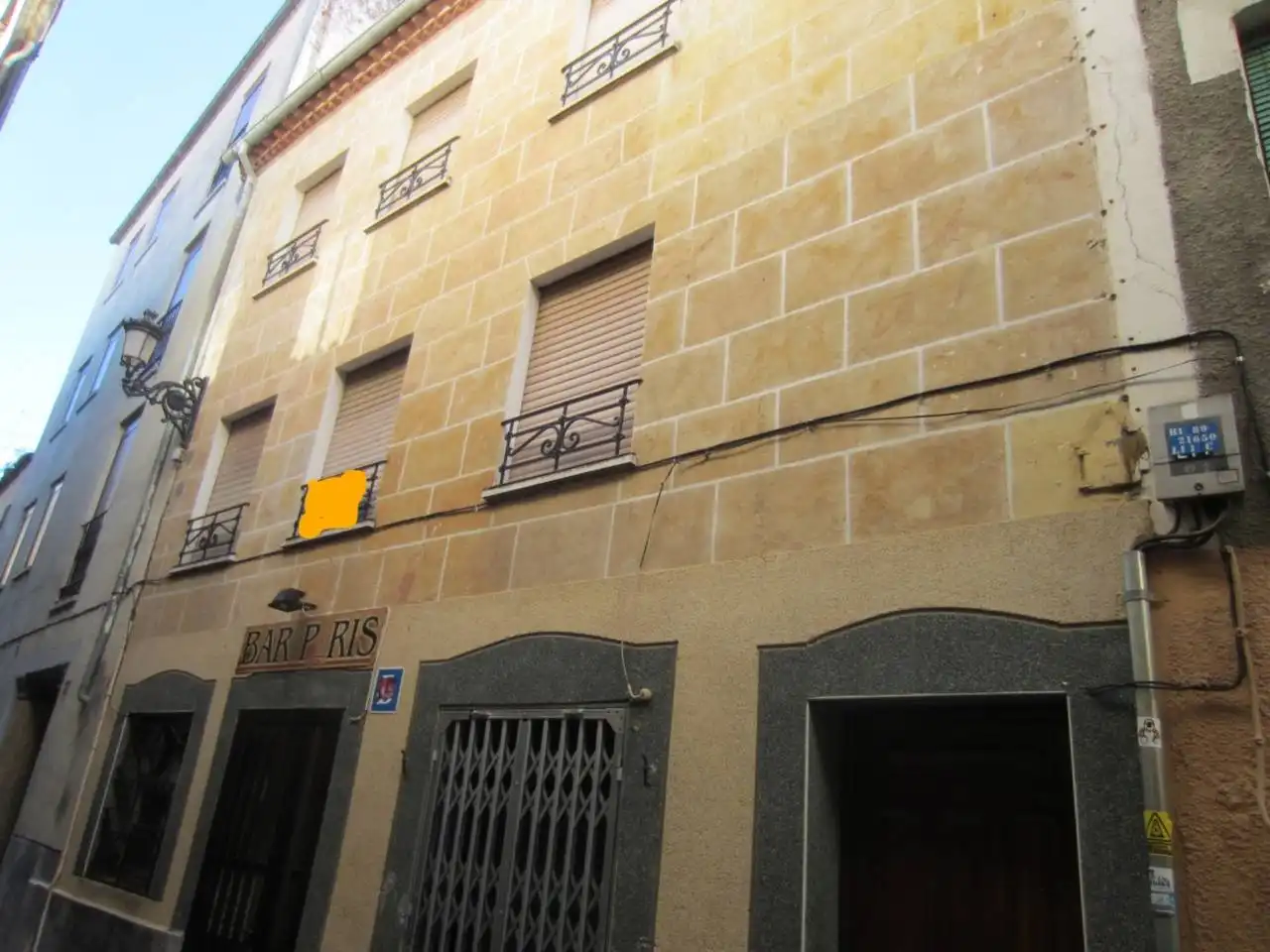 Gemischtgenutztes Gebäude zum Verkauf in Calle TORO