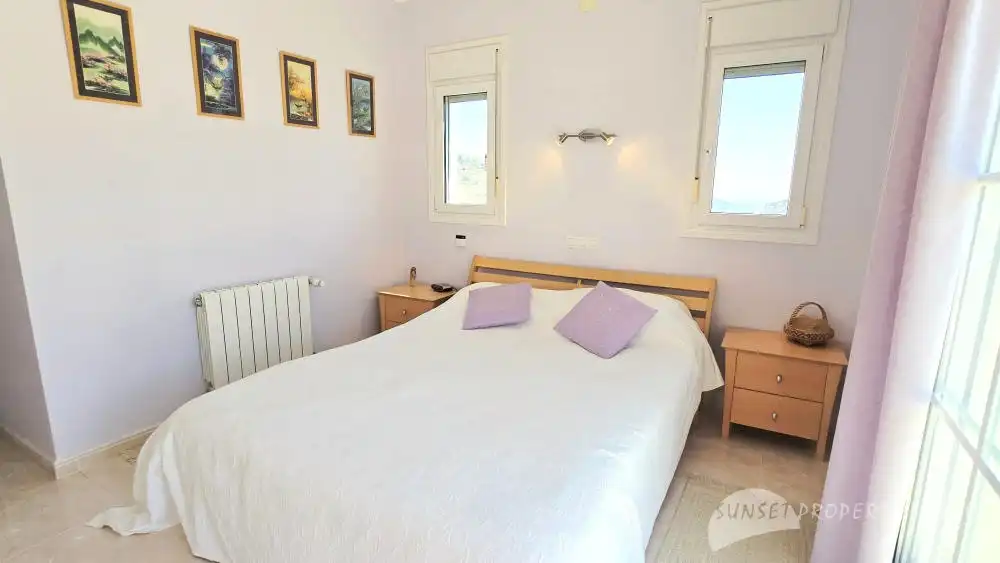 Bedroom of Houses for sale in Cómpeta  with Air Conditioner, Private garden and Swimming Pool