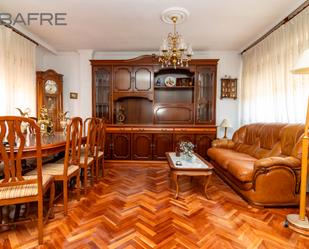 Living room of House or chalet for sale in  Madrid Capital  with Terrace