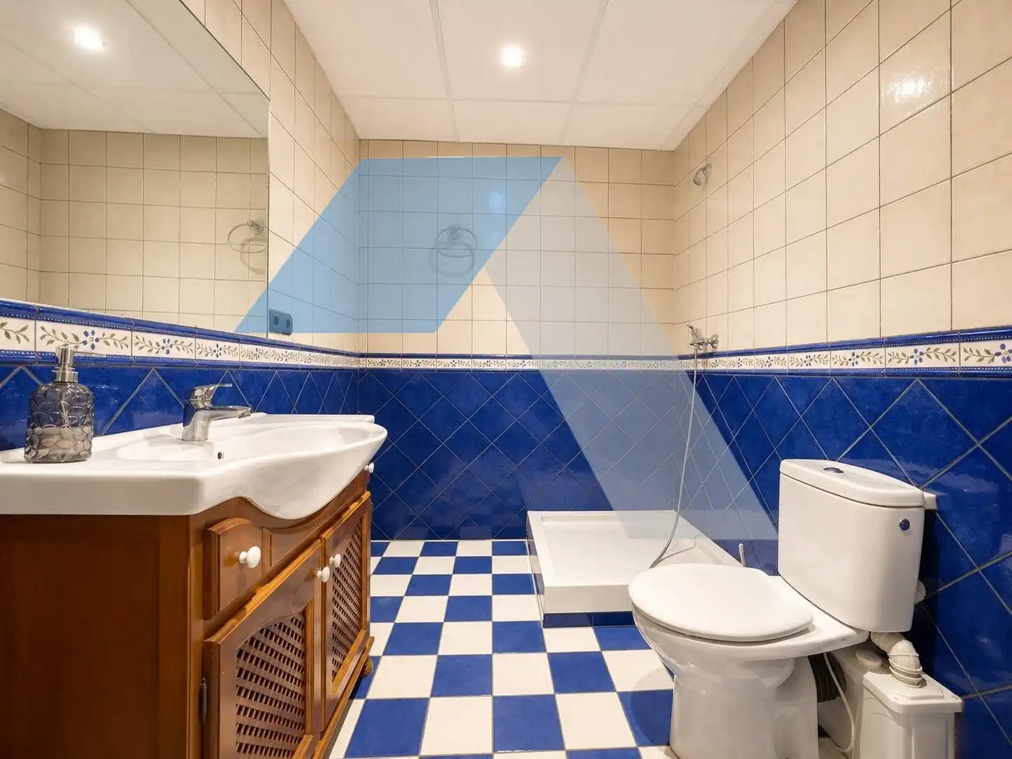 Bany de Casa o xalet en venda en Mutxamel amb Calefacció i Piscina comunitària