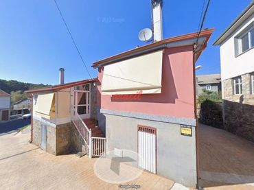 Casa amb jardí en venda a Coles
