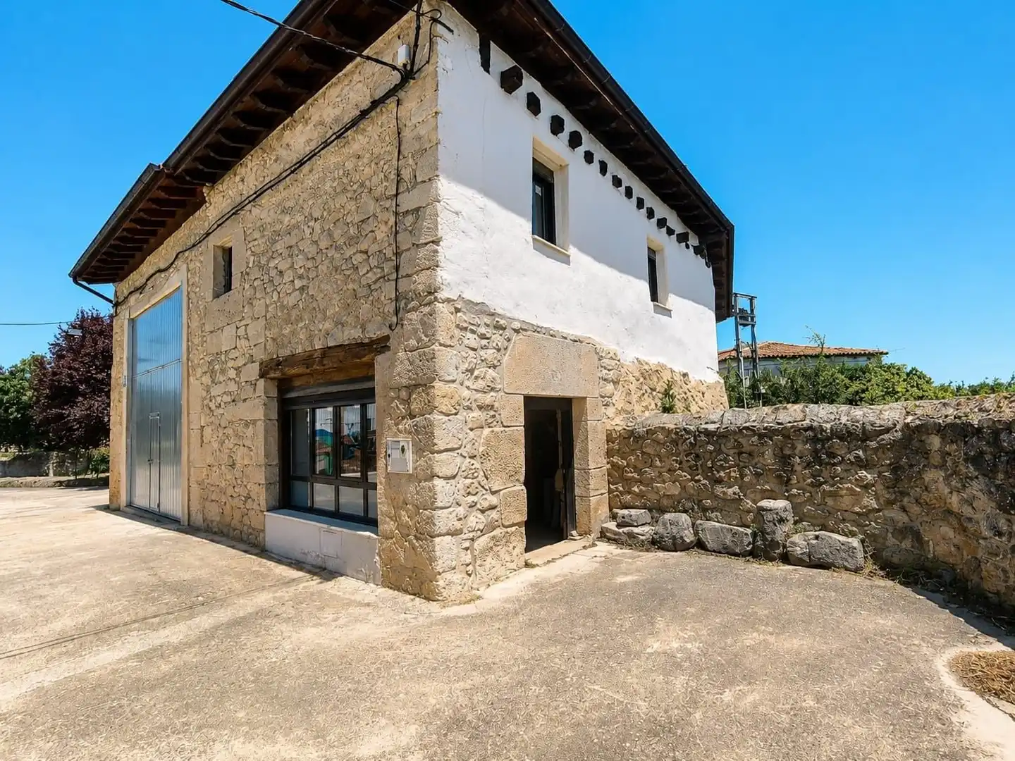 Vista exterior de Casa o chalet en venta en Encío