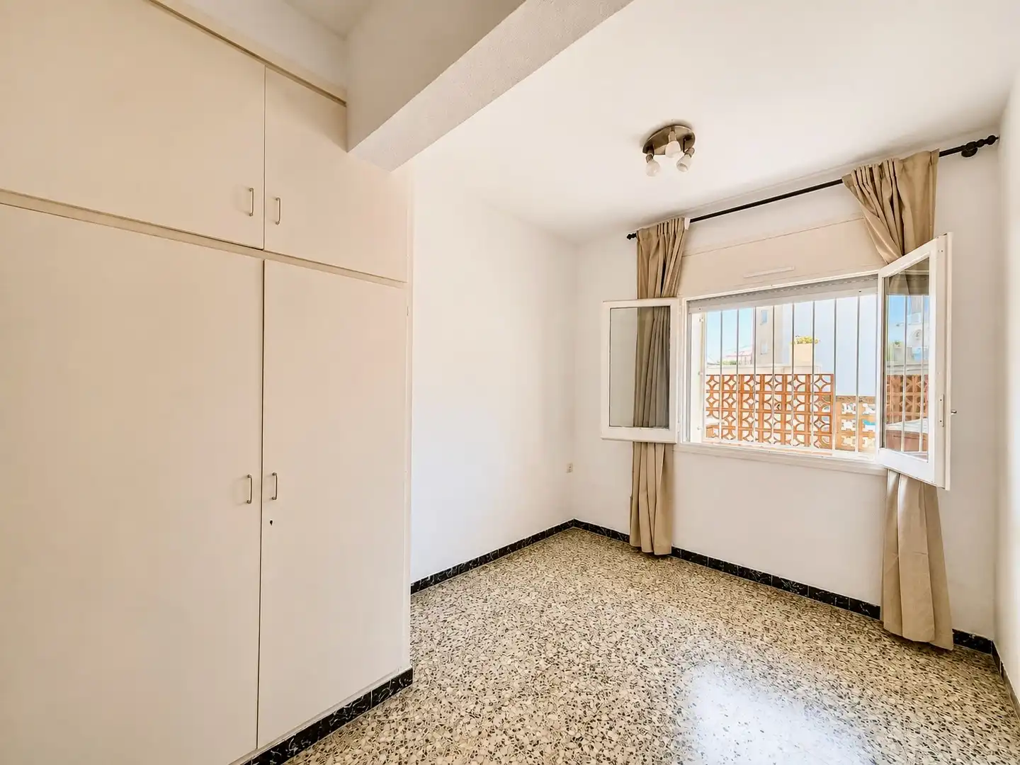 Rez-de-chaussée avec piscine à vendre à Carrer de les Ones, imagen 18