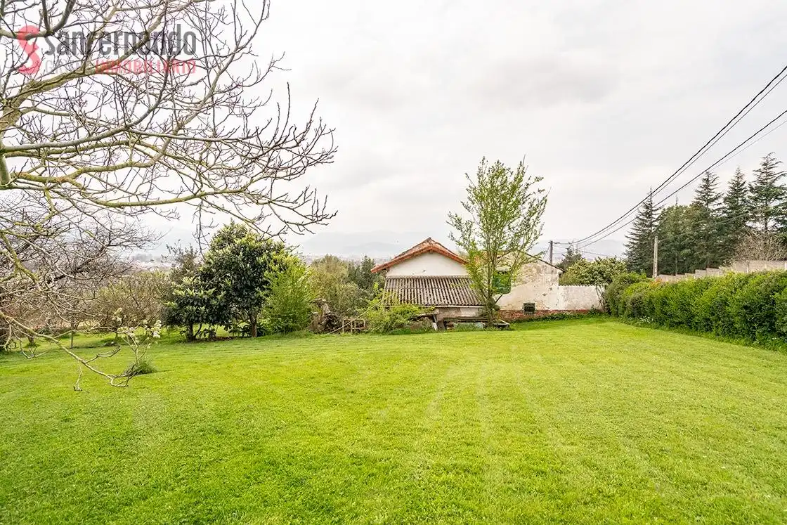 Finca rústica en venta en Torrelavega  con Trastero