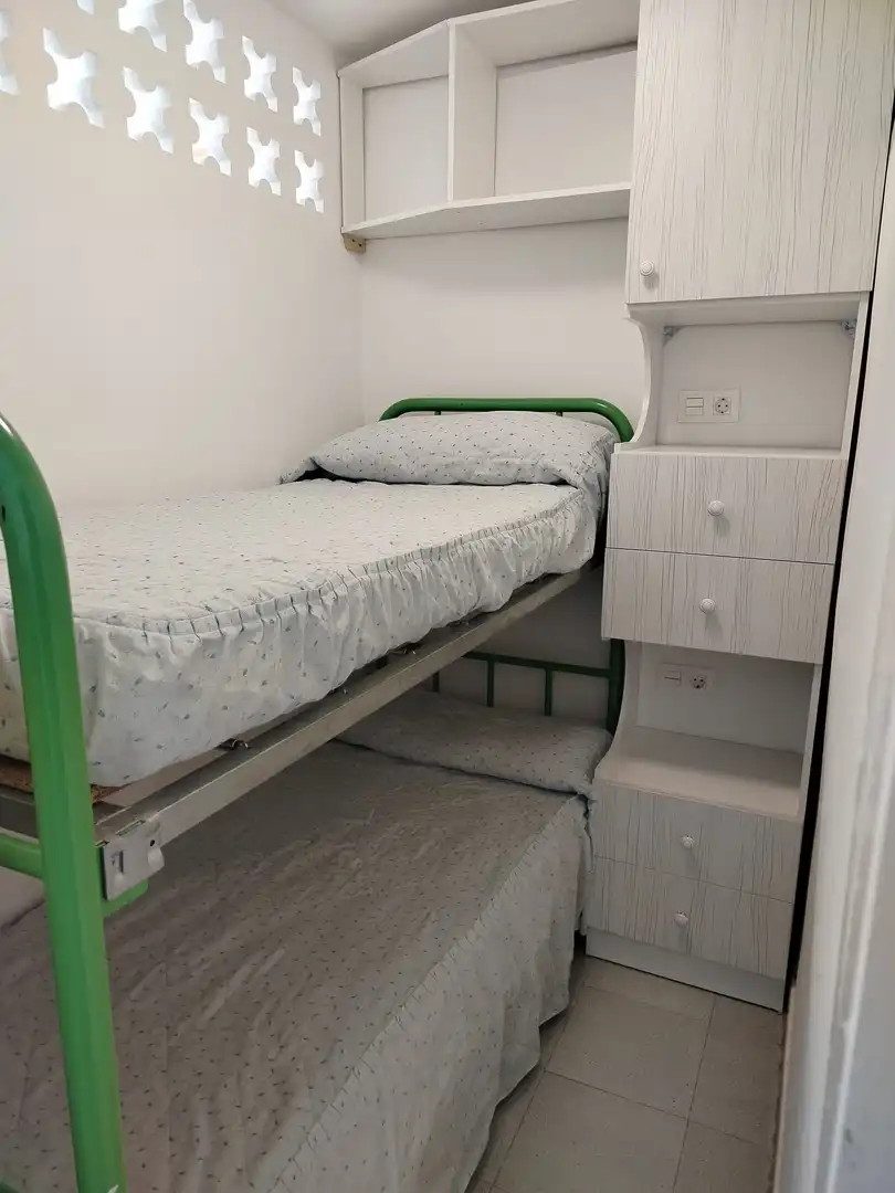 Schlafzimmer von Wohnungen zum Verkauf in Salou mit Terrasse, Möbliert und Gemeinschaftspool