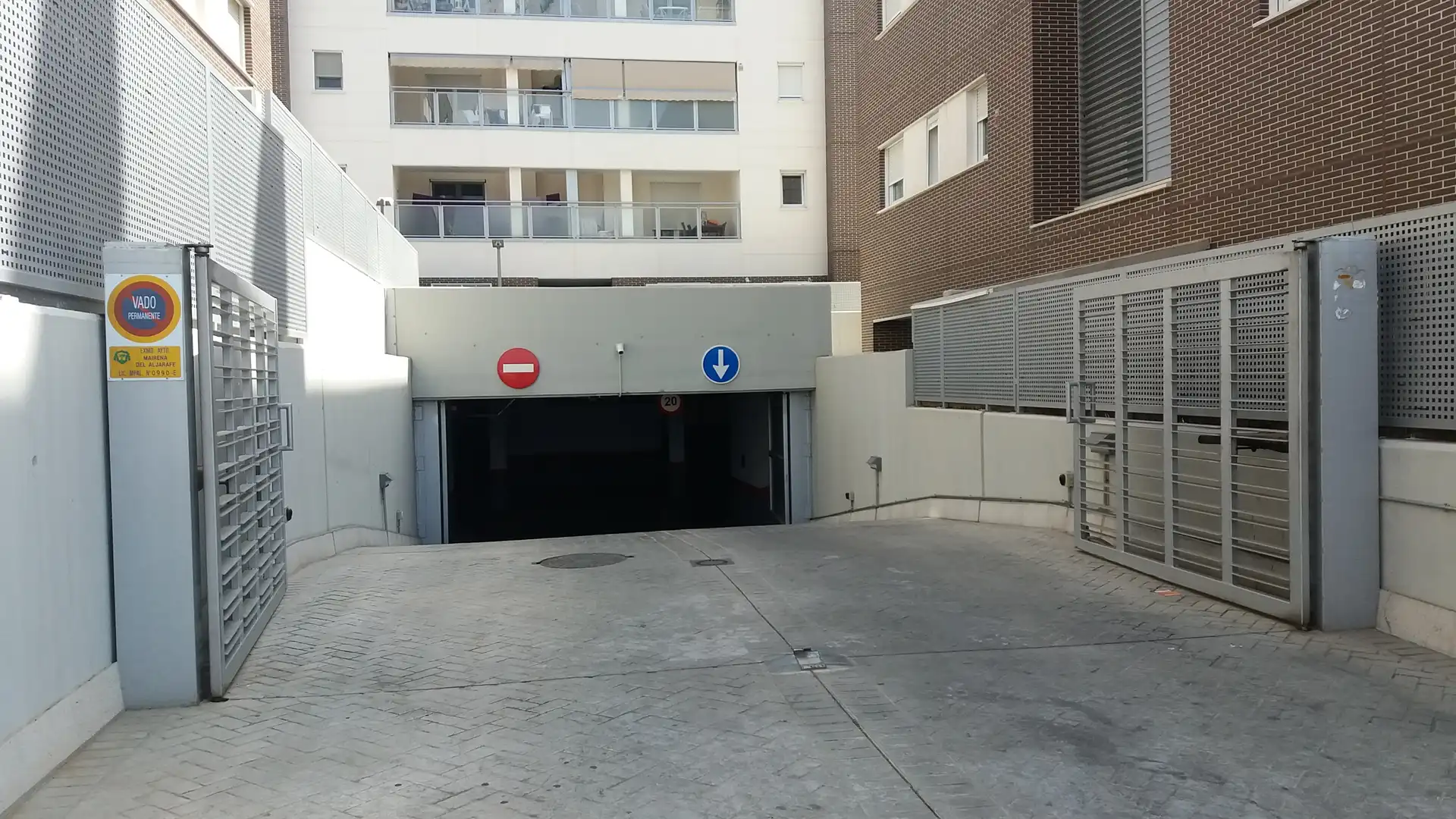 Aparcament amb ascensor en venda a Juan Sebastian Elcano, imagen 4