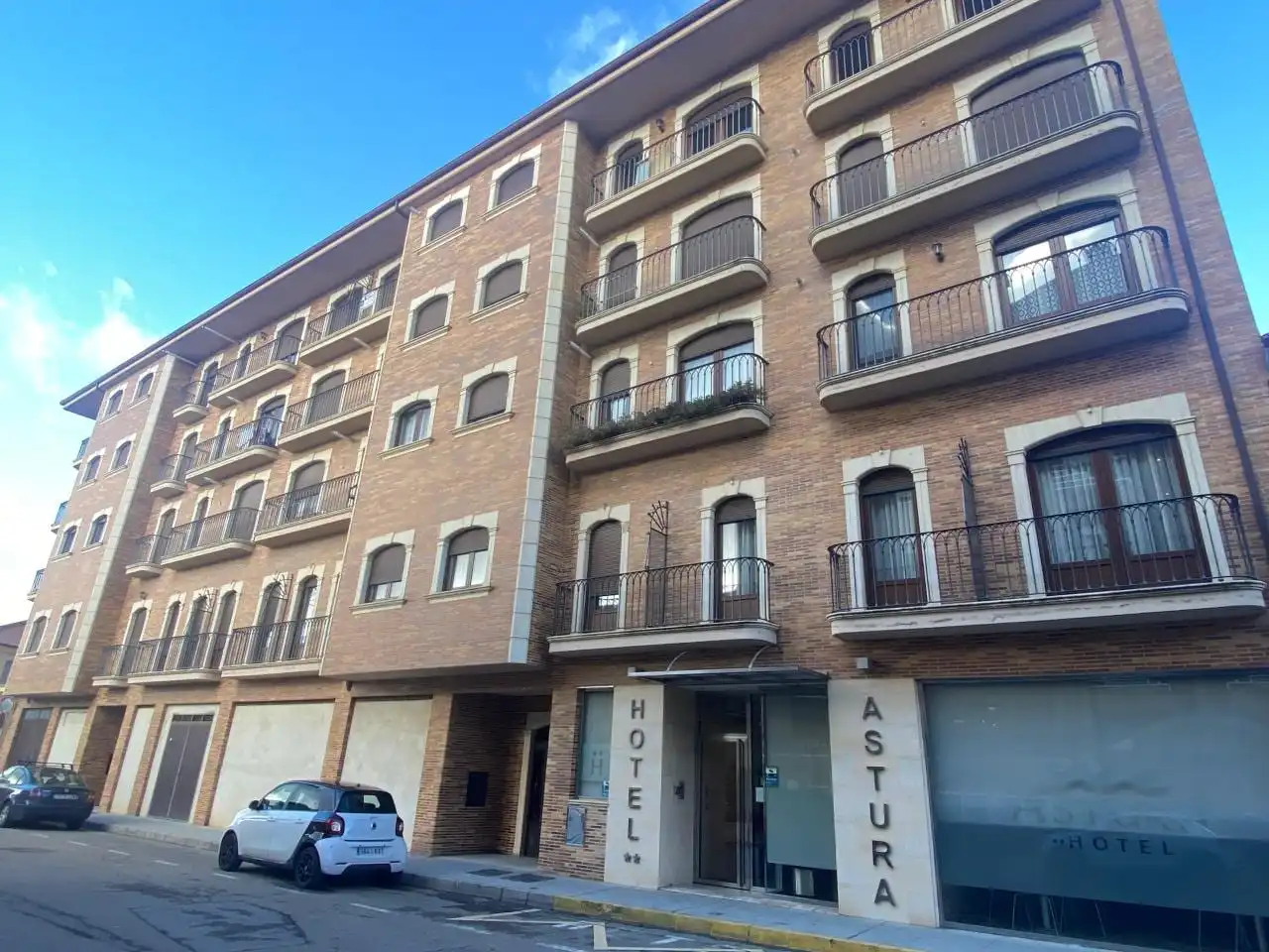 Local comercial en venda a Avenida Luis Alonso 17 24200 Valencia De Don Juan