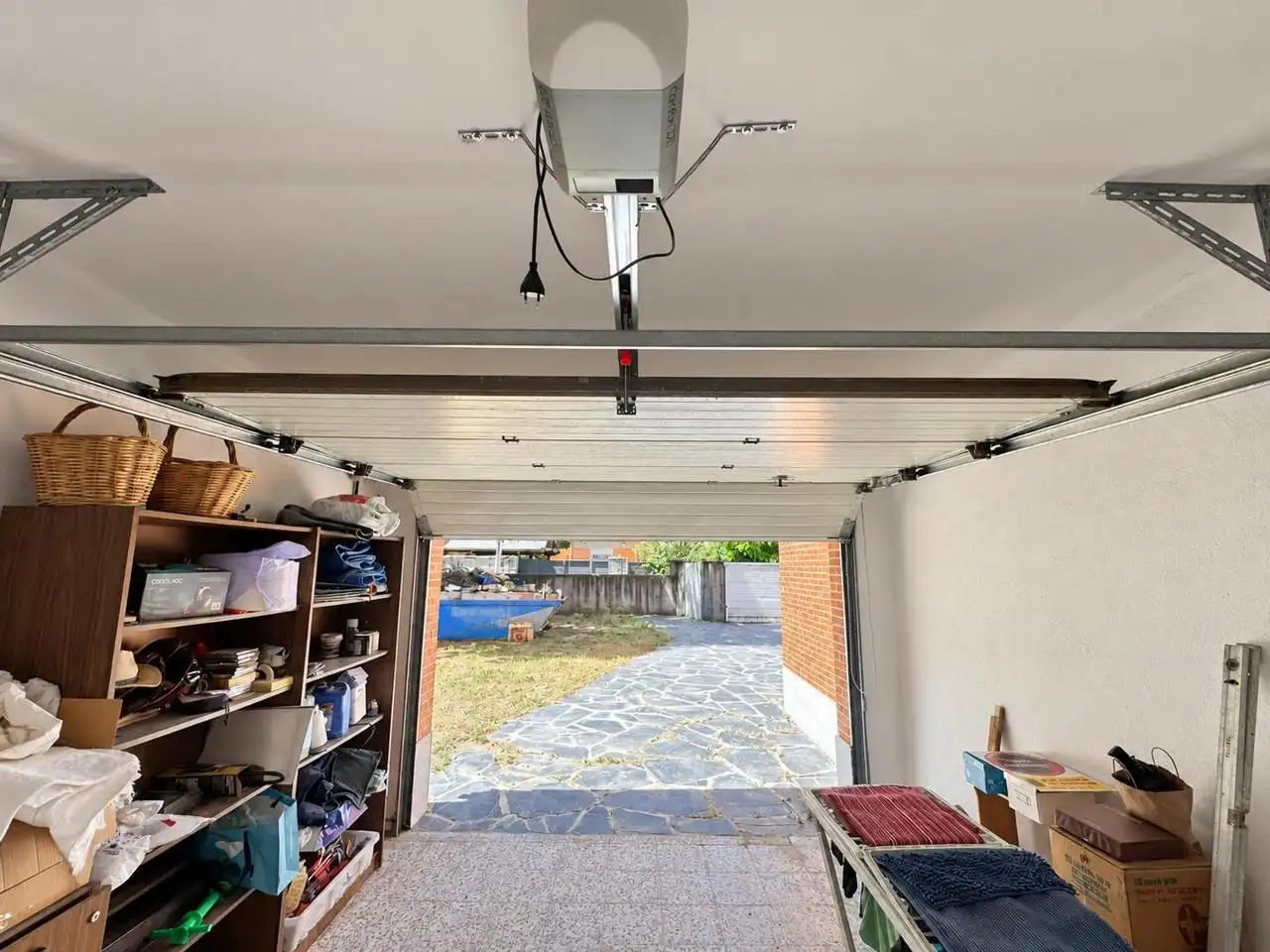 Aparcament de Casa o xalet en venda en Galapagar amb Aire condicionat, Calefacció i Jardí privat