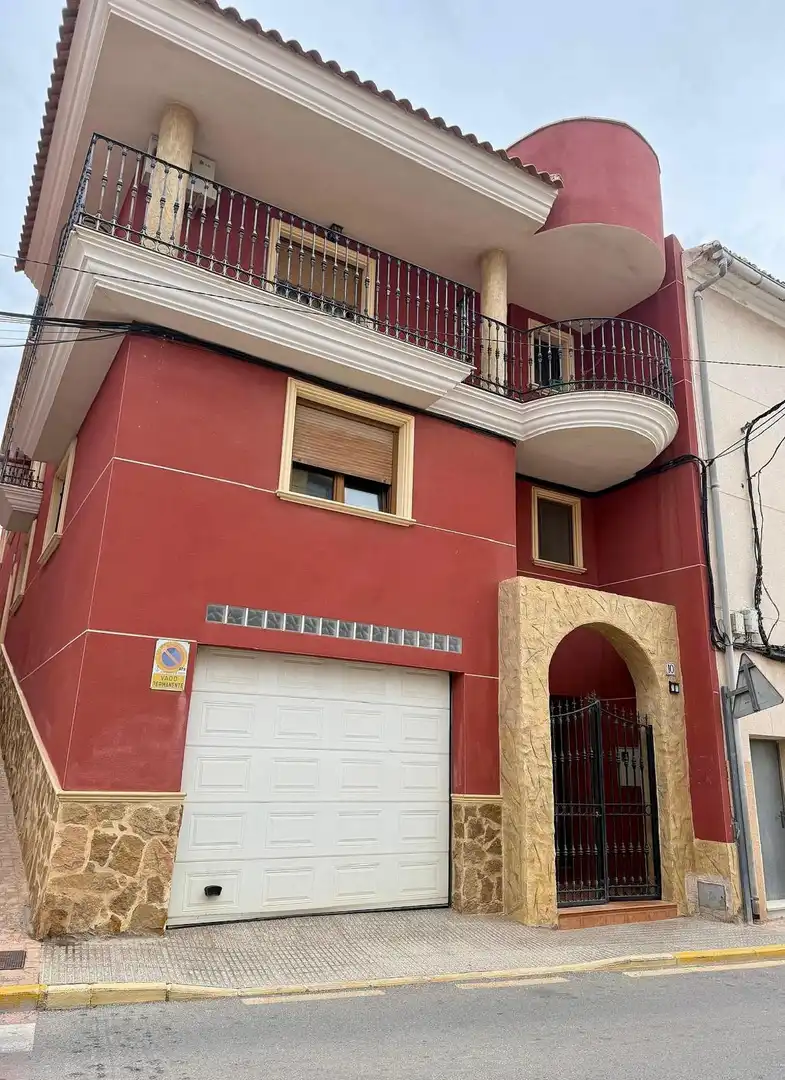 Maison mitoyenne à vendre à El Pinós / Pinoso