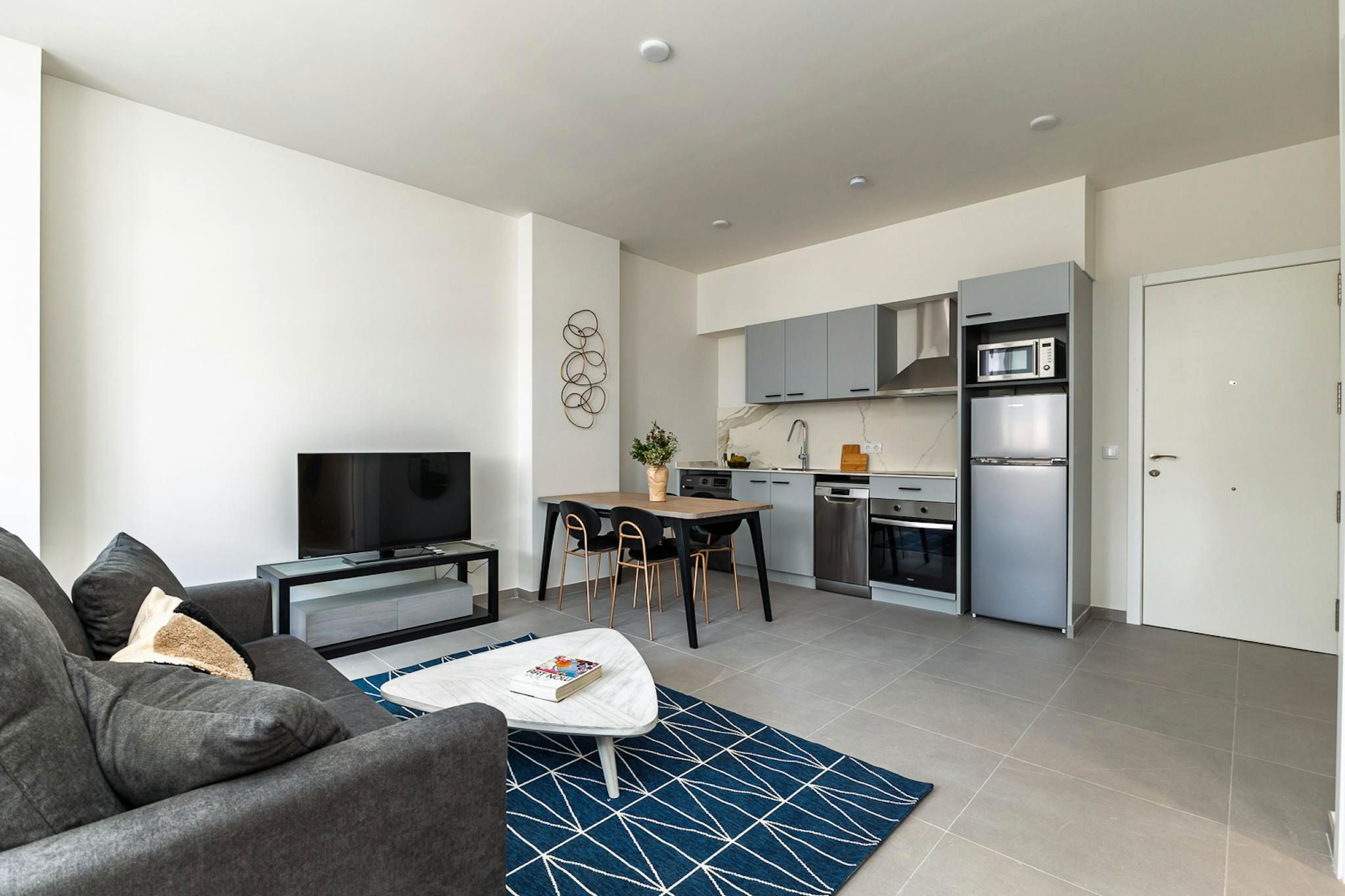 Pis de lloguer a N/A, Nou Moles