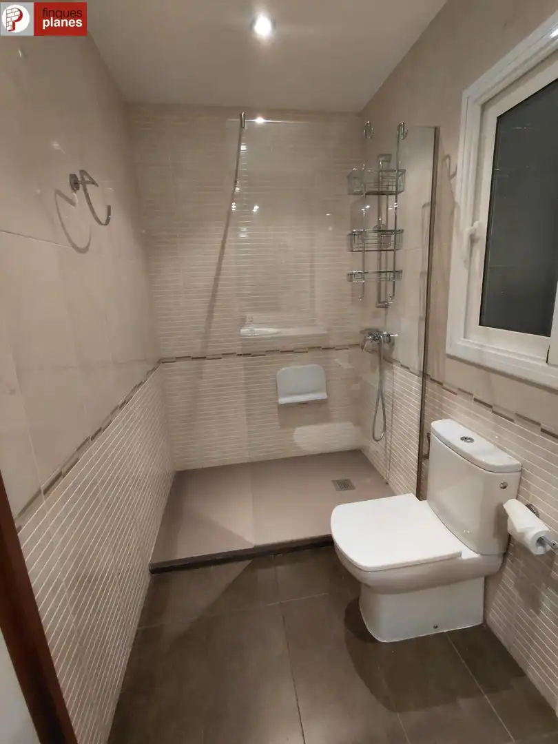 Baño de Piso en venta en La Seu d'Urgell con Calefacción, Terraza y Trastero