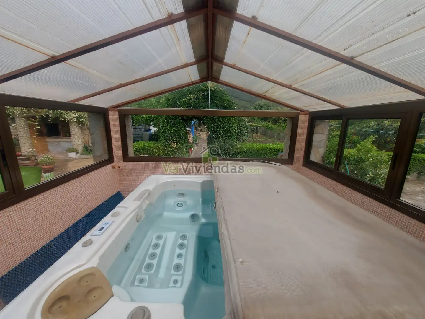 Jardí de Casa o xalet en venda en Vallirana amb Aire condicionat, Calefacció i Jardí privat