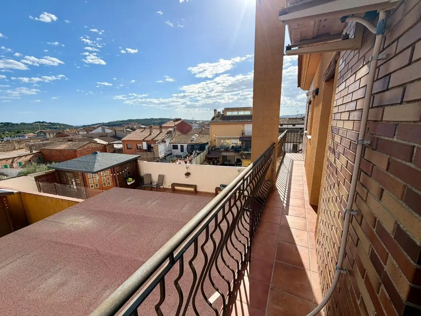 Vista exterior de Ático en venta en Castellet i la Gornal con Aire acondicionado, Calefacción y Terraza