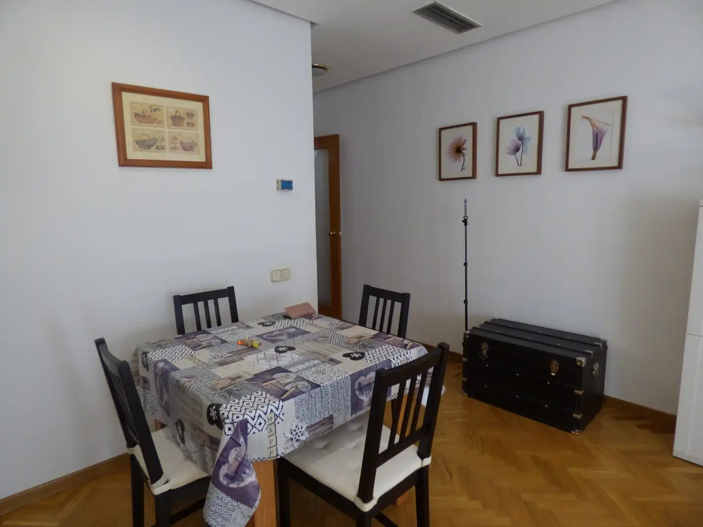 Dining room of Flat for rent in Madrid  with Air Conditioner, Heating and Furnished