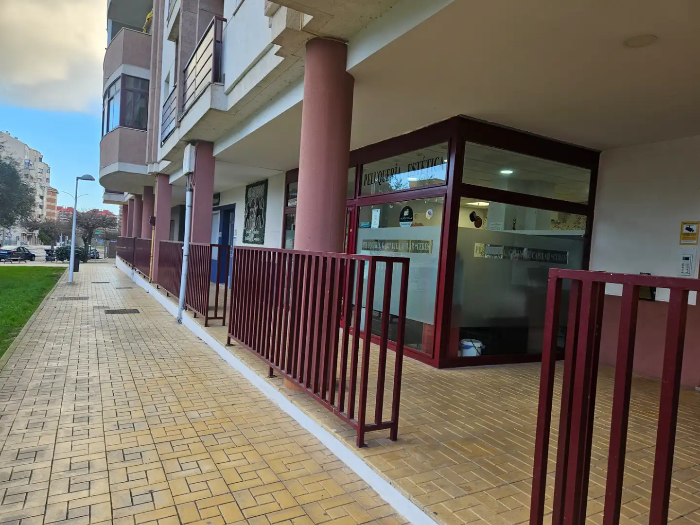 Local comercial en venda a Avenida Alfonso Diaz de Bustamante y Quijano