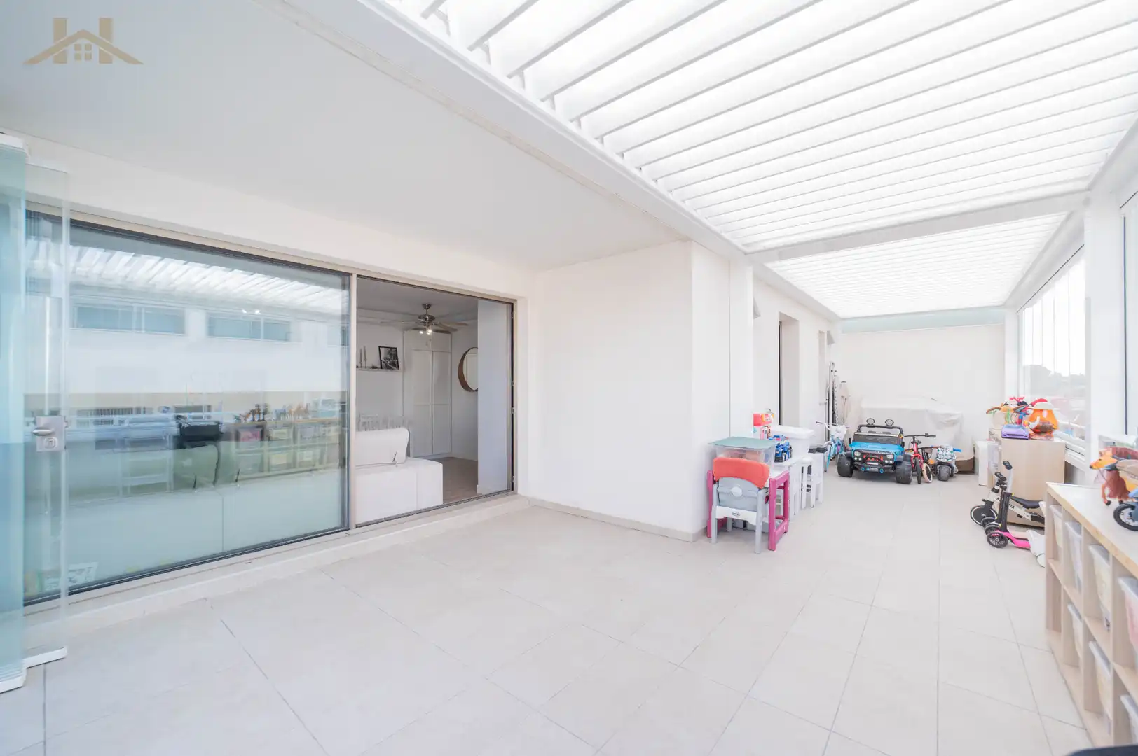 Terraza de Casa adosada en venta en Villaviciosa de Odón con Aire acondicionado, Calefacción y Jardín privado